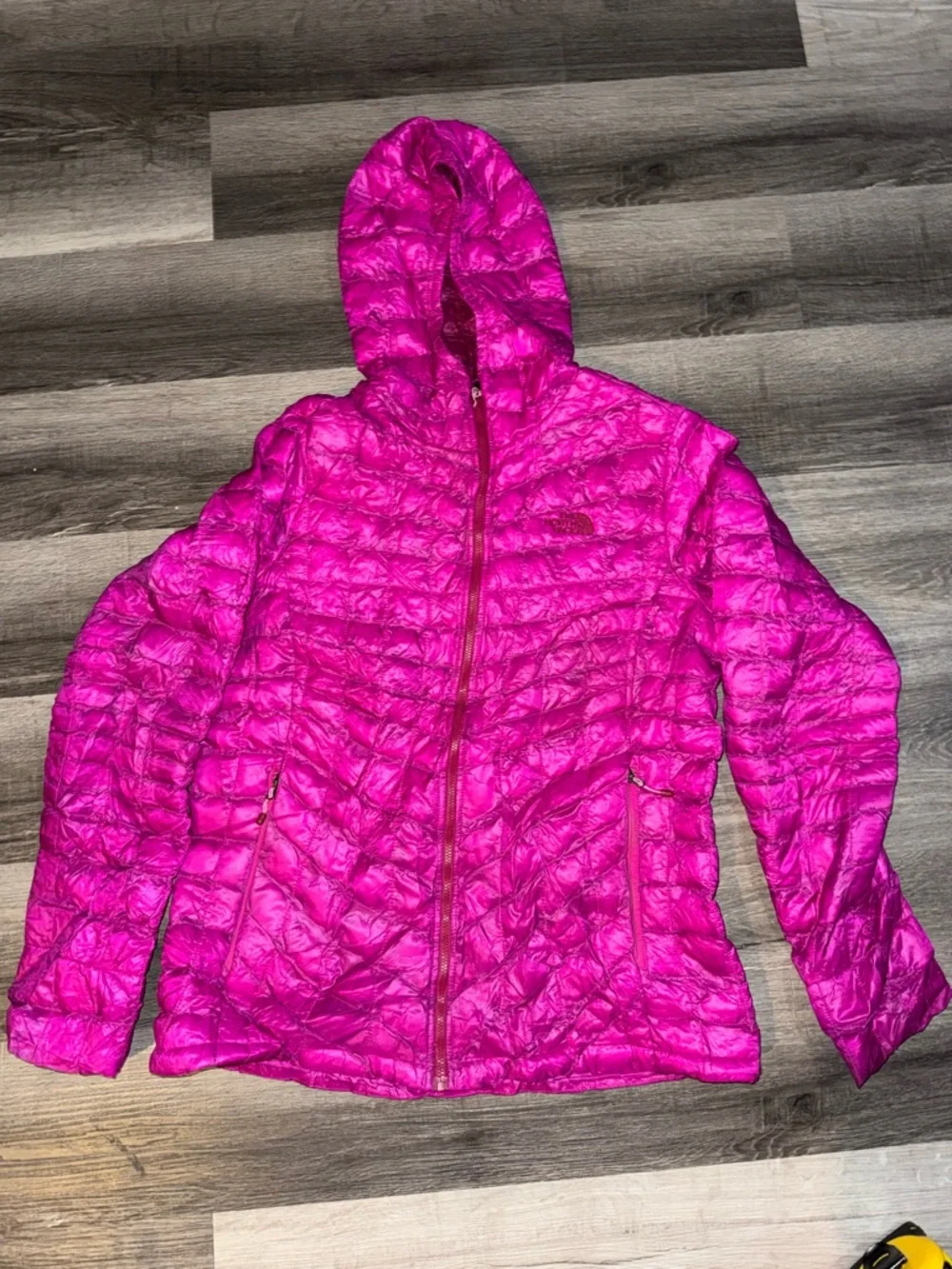 Women's Hot Pink Lightweight Hooded Puffer Jacket - Picture 1 of 9